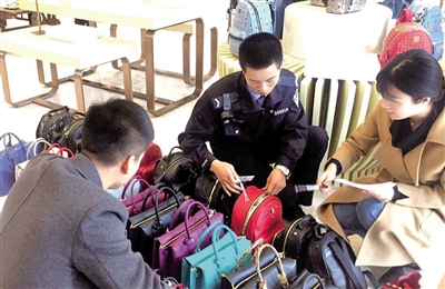 走私犯罪律师张严锋：关注重庆海关查获特大奢侈品走私案 涉案金额达3.7亿